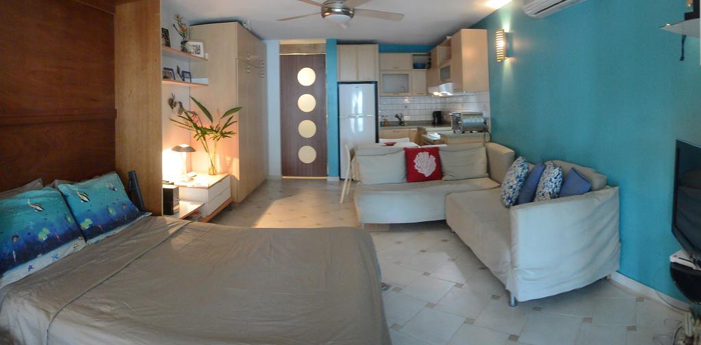 Cozy Beachfront Studio Сан Хуан Екстериор снимка