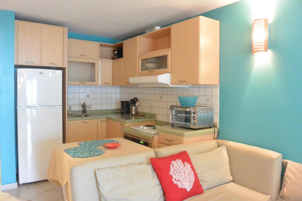 Cozy Beachfront Studio Сан Хуан Екстериор снимка